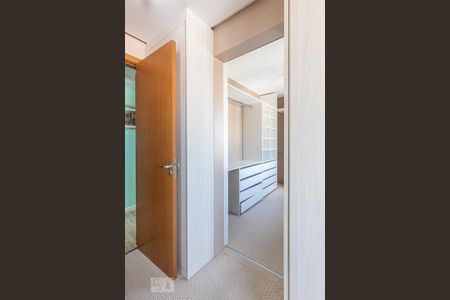 Apartamento à venda com 85m², 2 quartos e 2 vagasEntrada Closet