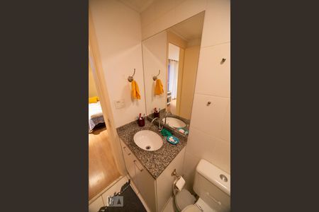 Banheiro Social de apartamento à venda com 2 quartos, 70m² em Vila Nova Alba, São Paulo