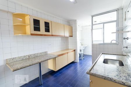 Apartamento à venda com 85m², 2 quartos e 1 vagaCozinha