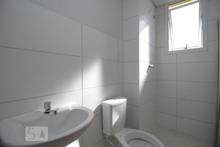 Banheiro de apartamento para alugar com 2 quartos, 47m² em Olaria, Canoas