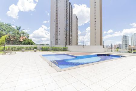 Apartamento à venda com 98m², 3 quartos e 2 vagas Apartamento à venda com 98m², 3 quartos e 2 vagasÁrea comum - Piscina