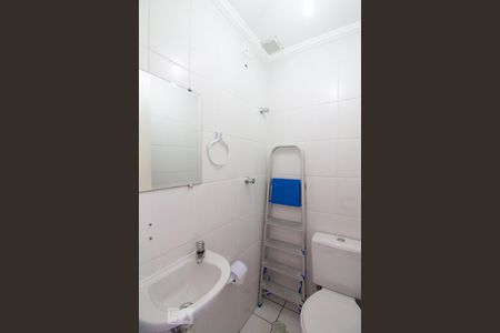 Apartamento à venda com 98m², 3 quartos e 2 vagas Apartamento à venda com 98m², 3 quartos e 2 vagasBanheiro de Serviço