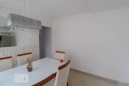 Casa à venda com 261m², 4 quartos e 4 vagas Casa à venda com 261m², 4 quartos e 4 vagasCozinha