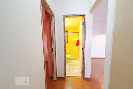 Corredor de apartamento para alugar com 2 quartos, 62m² em Água Branca, São Paulo