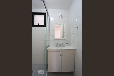 Apartamento para alugar com 65m², 2 quartos e 2 vagasBanheiro
