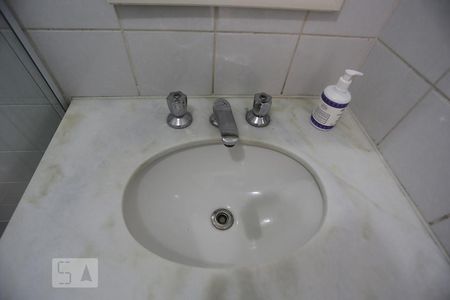 Apartamento para alugar com 65m², 2 quartos e 2 vagasBanheiro - Torneira