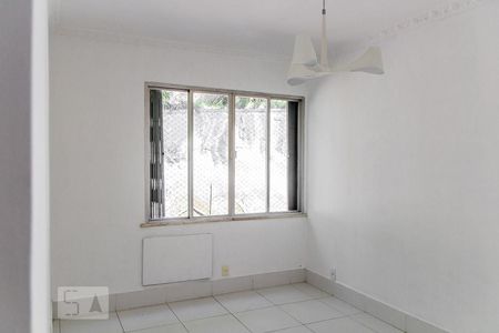 Sala de apartamento para alugar com 3 quartos, 57m² em Jardim Guanabara, Rio de Janeiro