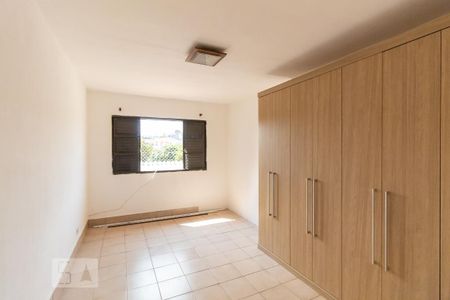 Quarto 2 de casa para alugar com 2 quartos, 160m² em Vila Nhocuné, São Paulo