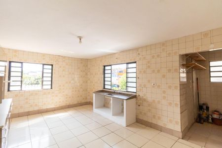 Cozinha de casa para alugar com 2 quartos, 160m² em Vila Nhocuné, São Paulo