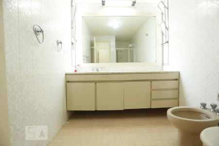 Banheiro de apartamento para alugar com 3 quartos, 100m² em Bela Vista, São Paulo