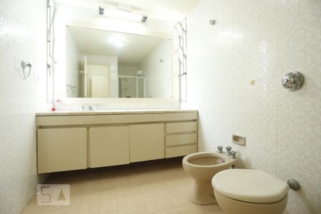 Banheiro de apartamento para alugar com 3 quartos, 100m² em Bela Vista, São Paulo