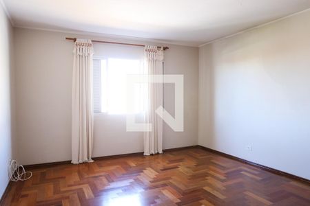Quarto de casa para alugar com 3 quartos, 197m² em Campestre, Santo André