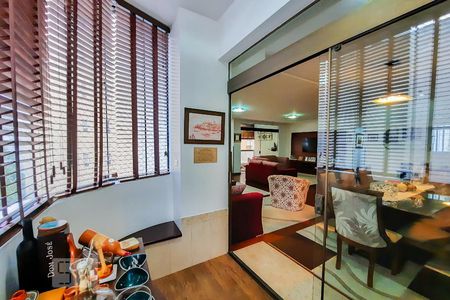 Apartamento para alugar com 265m², 4 quartos e 3 vagasVaranda 2