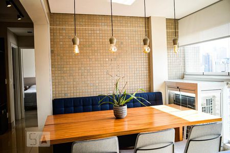 Sala de apartamento para alugar com 2 quartos, 70m² em Liberdade, São Paulo