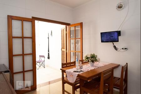 Casa à venda com 160m², 2 quartos e 4 vagas Casa à venda com 160m², 2 quartos e 4 vagasCozinha