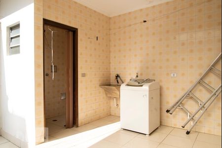 Casa à venda com 160m², 2 quartos e 4 vagas Casa à venda com 160m², 2 quartos e 4 vagasÁrea de Serviço