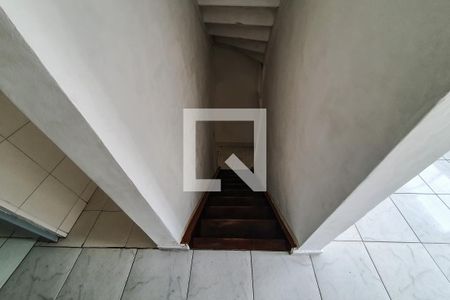 Escada de casa à venda com 4 quartos, 140m² em Vila São José (ipiranga), São Paulo