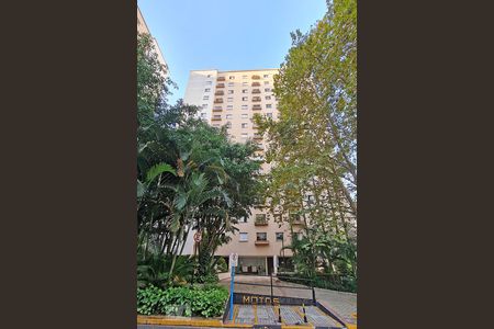 Apartamento à venda com 74m², 3 quartos e 2 vagasFachada