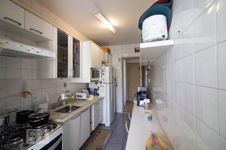 Apartamento à venda com 74m², 3 quartos e 2 vagasCozinha