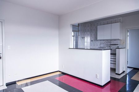 Sala de apartamento para alugar com 3 quartos, 75m² em Padre Eustáquio, Belo Horizonte