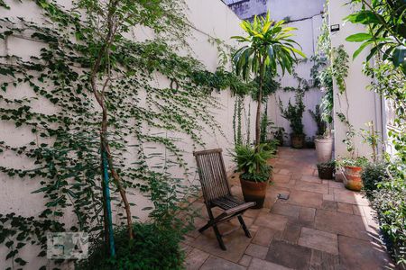 Casa à venda com 140m², 3 quartos e 3 vagasQuintal