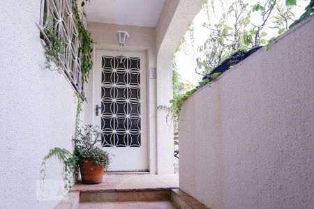 Casa à venda com 140m², 3 quartos e 3 vagasEntrada