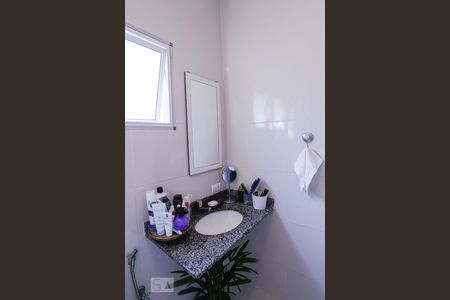 Casa à venda com 140m², 3 quartos e 3 vagasBanheiro Suíte 1