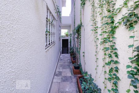Casa à venda com 140m², 3 quartos e 3 vagasCorredor
