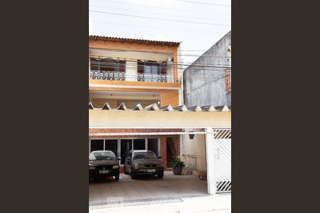 Casa à venda com 270m², 4 quartos e 5 vagas Casa à venda com 270m², 4 quartos e 5 vagasFachada