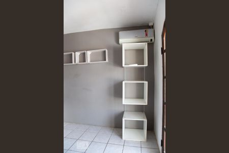 Casa à venda com 270m², 4 quartos e 5 vagas Casa à venda com 270m², 4 quartos e 5 vagasQuarto 3