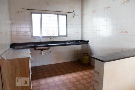 Casa à venda com 270m², 4 quartos e 5 vagas Casa à venda com 270m², 4 quartos e 5 vagasCozinha