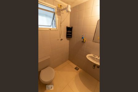 Apartamento para alugar com 60m², 2 quartos e 1 vaga Apartamento para alugar com 60m², 2 quartos e 1 vagaBanheiro