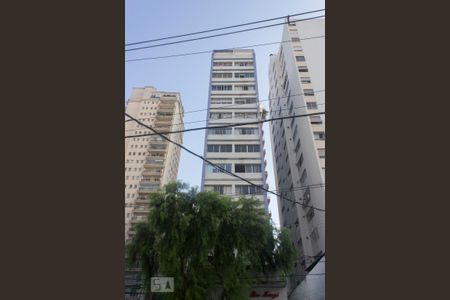 Apartamento à venda com 45m², 1 quarto e sem vagaFachada