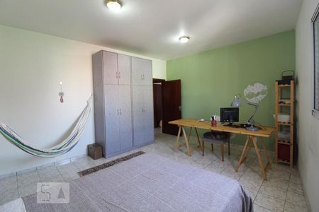 Casa à venda com 280m², 2 quartos e 5 vagasQuarto 2