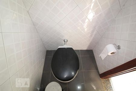 Casa à venda com 280m², 2 quartos e 5 vagasBanheiro 3 serviço