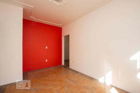 Sala de Apartamento com 2 quartos, 90m² Petrópolis