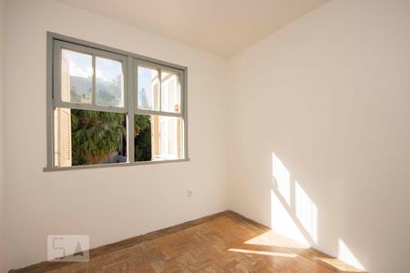 Quarto 1 de apartamento para alugar com 2 quartos, 90m² em Rio Branco, Porto Alegre
