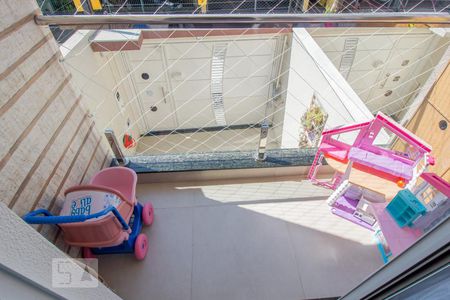 Varanda de casa à venda com 3 quartos, 140m² em Vila Paulo Silas, São Paulo