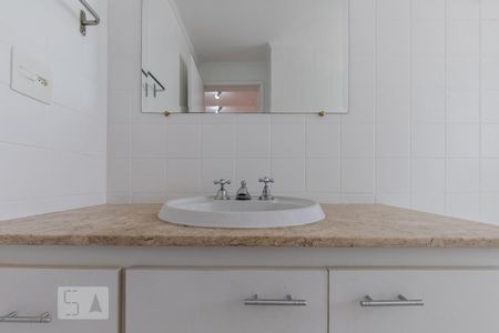 Apartamento à venda com 80m², 2 quartos e 1 vaga Apartamento à venda com 80m², 2 quartos e 1 vagaBanheiro