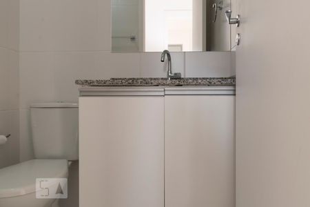 Banheiro Social de apartamento para alugar com 2 quartos, 50m² em Vila Santa Catarina, São Paulo
