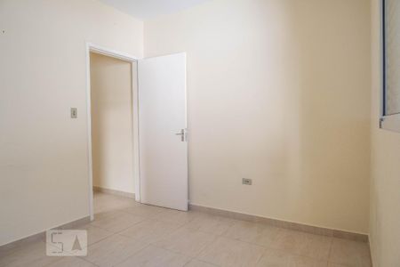 Quarto 2 de casa para alugar com 3 quartos, 130m² em Vila Mariza Mazzei, São Paulo