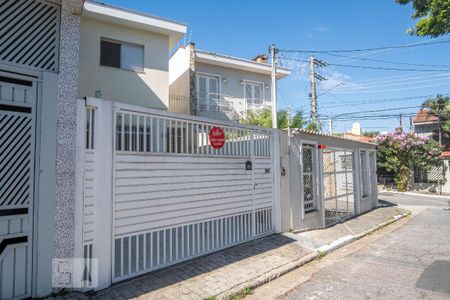 Casa para alugar com 130m², 3 quartos e 2 vagas Casa para alugar com 130m², 3 quartos e 2 vagasFachada