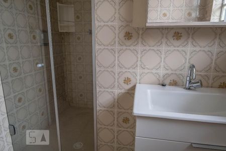Banheiro da Suíte de casa para alugar com 3 quartos, 130m² em Vila Mariza Mazzei, São Paulo