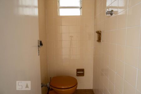 Casa para alugar com 130m², 3 quartos e 2 vagas Casa para alugar com 130m², 3 quartos e 2 vagasBanheiro de Serviço