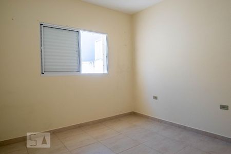 Quarto 2 de casa para alugar com 3 quartos, 130m² em Vila Mariza Mazzei, São Paulo