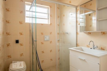 Banheiro Social de casa para alugar com 3 quartos, 130m² em Vila Mariza Mazzei, São Paulo