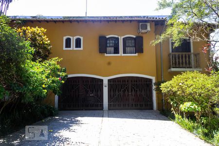 Casa à venda com 800m², 3 quartos e 2 vagasFachada