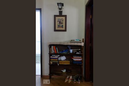 Casa à venda com 800m², 3 quartos e 2 vagasCorredor