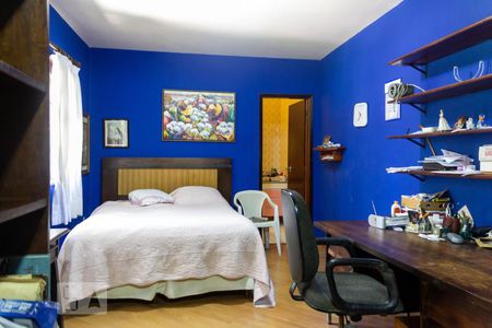 Casa à venda com 800m², 3 quartos e 2 vagasSuíte