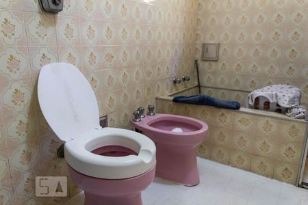 Casa à venda com 800m², 3 quartos e 2 vagasBanheiro Suíte